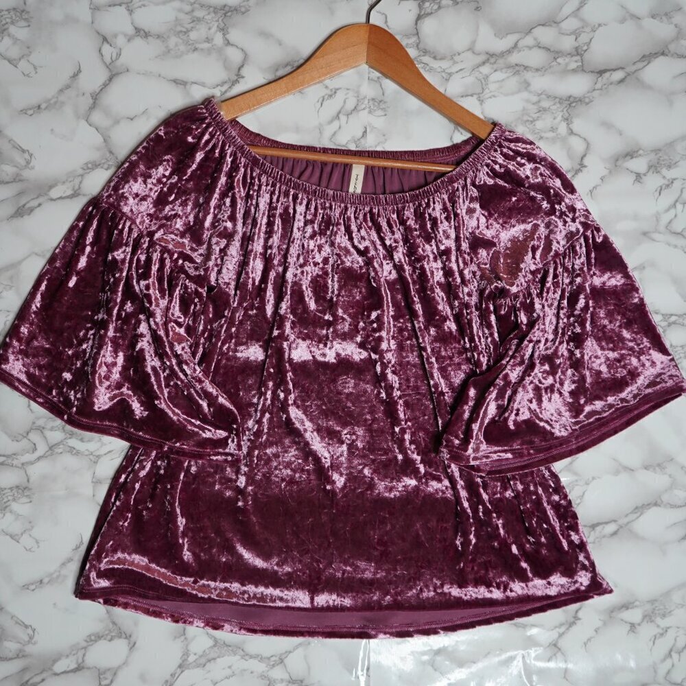 Women's Bell Sleeve Top Crushed Velvet Off The Shoulder Size M Tyche Los Angeles